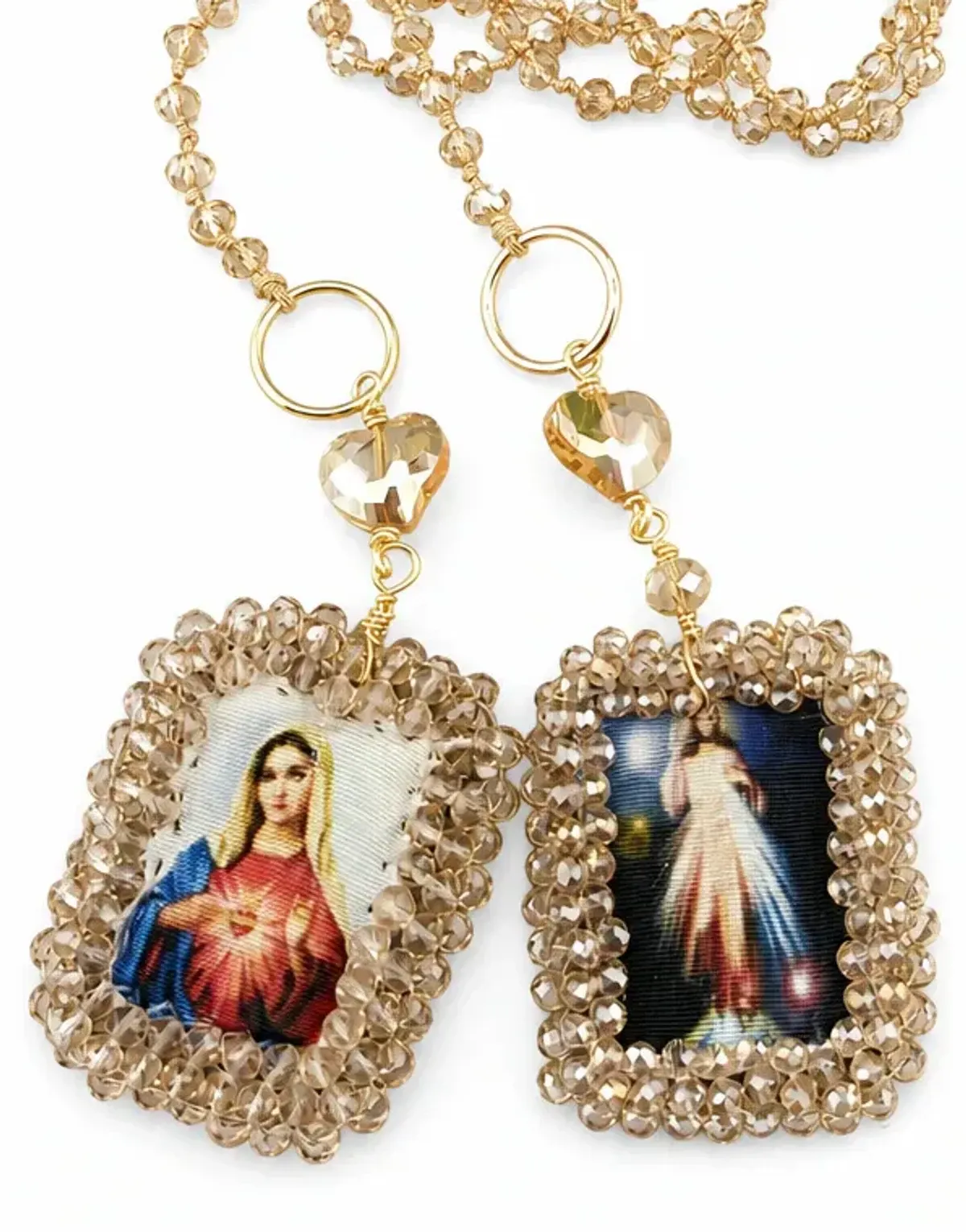Collar con dijes de cristal y tela
